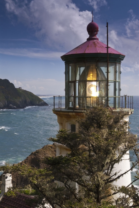 Haceta Head Lighthouse - the Backside