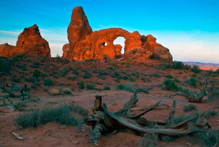 Sunrise on Turret Arch